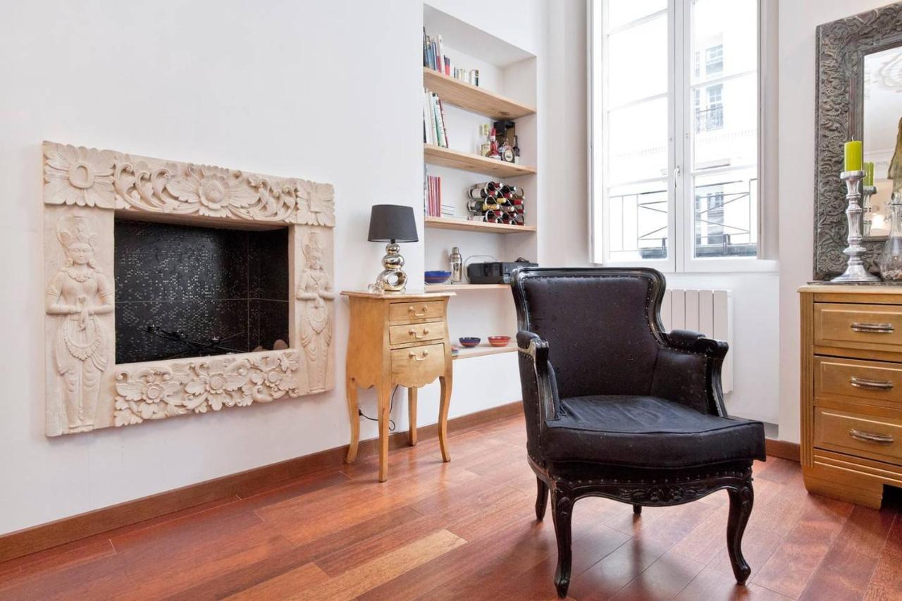 Romantic Apartment Close To Le Marais Paris Bagian luar foto